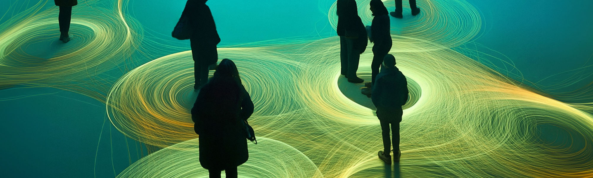 persone all'esposizione del Fuorisalone