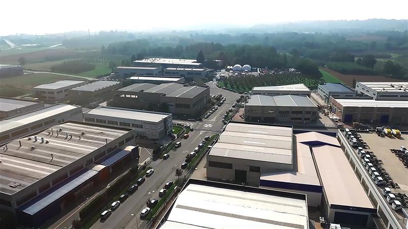 vista dall'alto di aziende